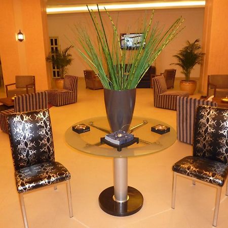 Rest Inn Hotel Suites 阿可贺巴 外观 照片