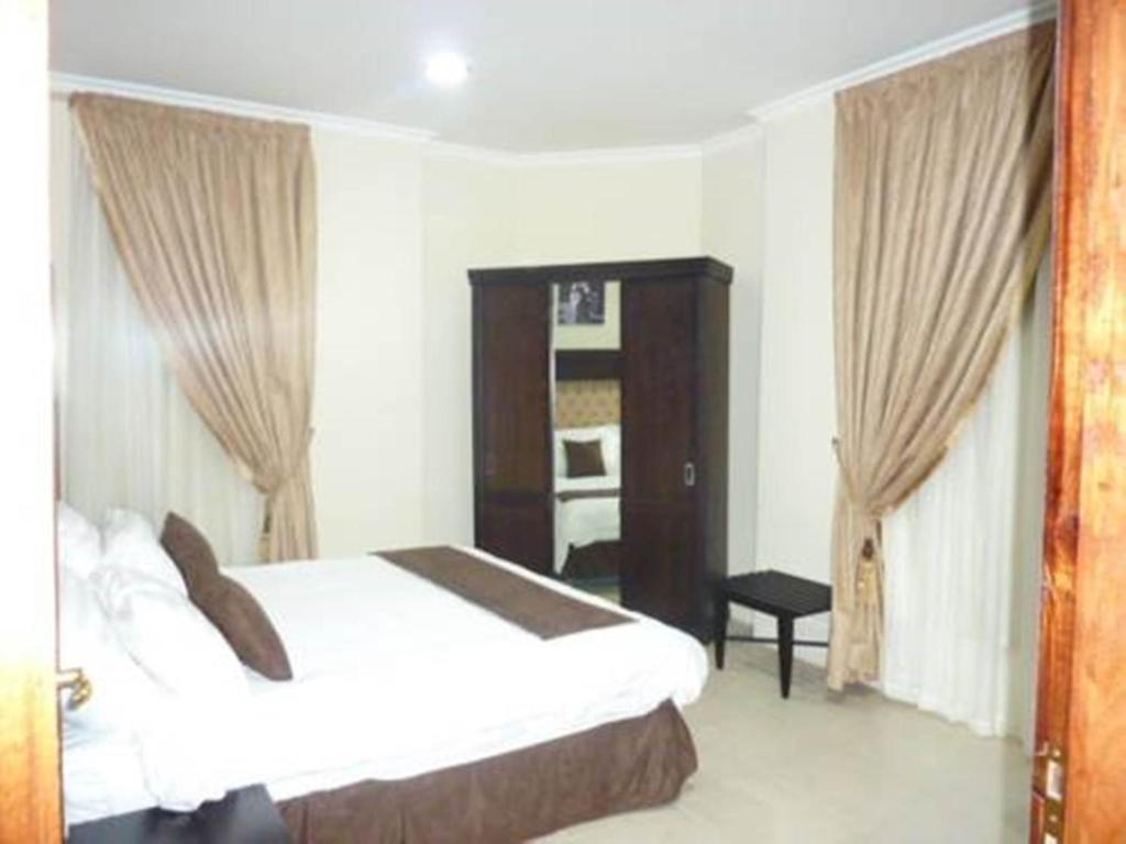 Rest Inn Hotel Suites 阿可贺巴 客房 照片